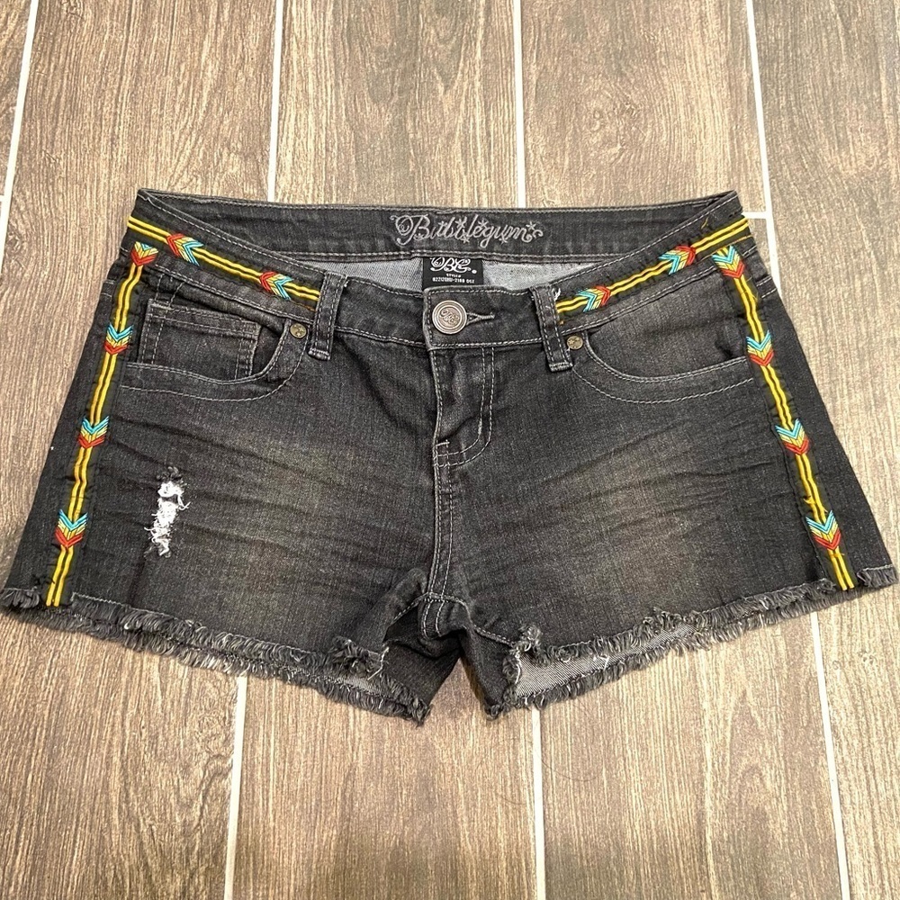 Bubblegum Distressed Raw Hem Embroidered Shorts